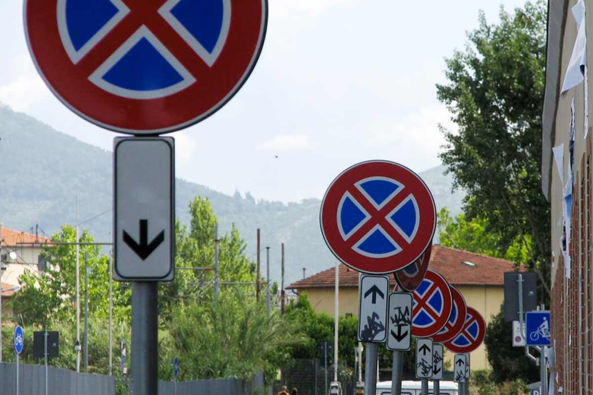 divieto di sosta divieto di sosta